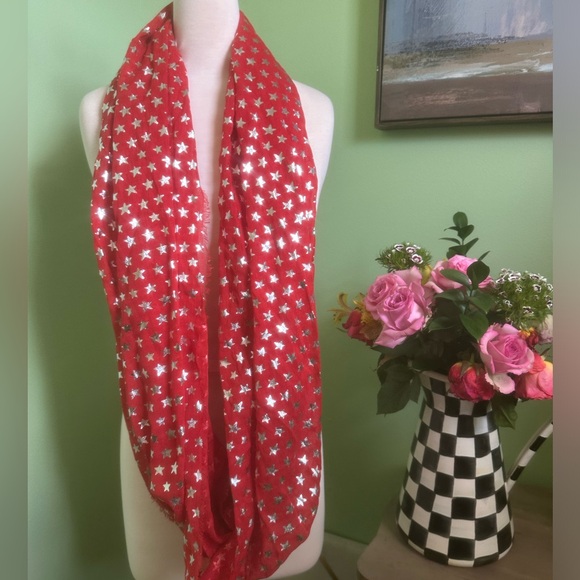 WOMENS Silver Star and red Scarf - Picture 2 of 2